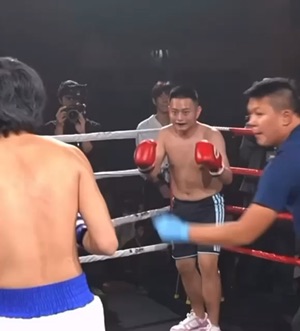 宮田一朗對陣葉子健拳賽分析：
视频封面