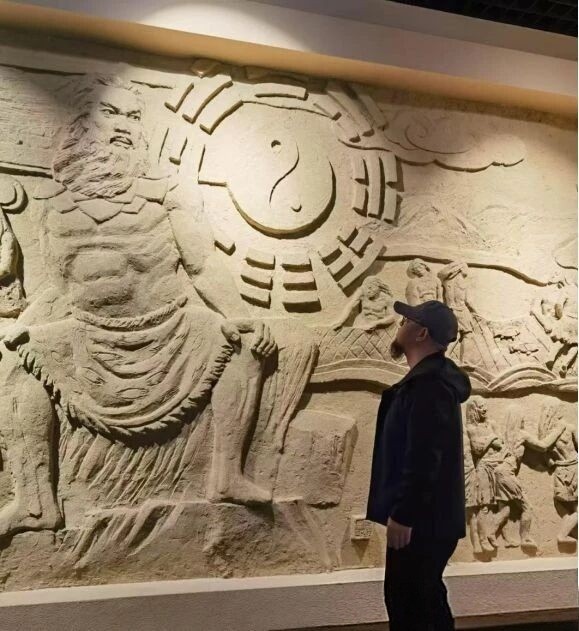 易弘陽先生：融古鑄今的梅花易數與風水實踐家视频封面