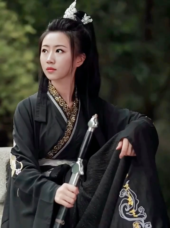 斜不勝正视频封面